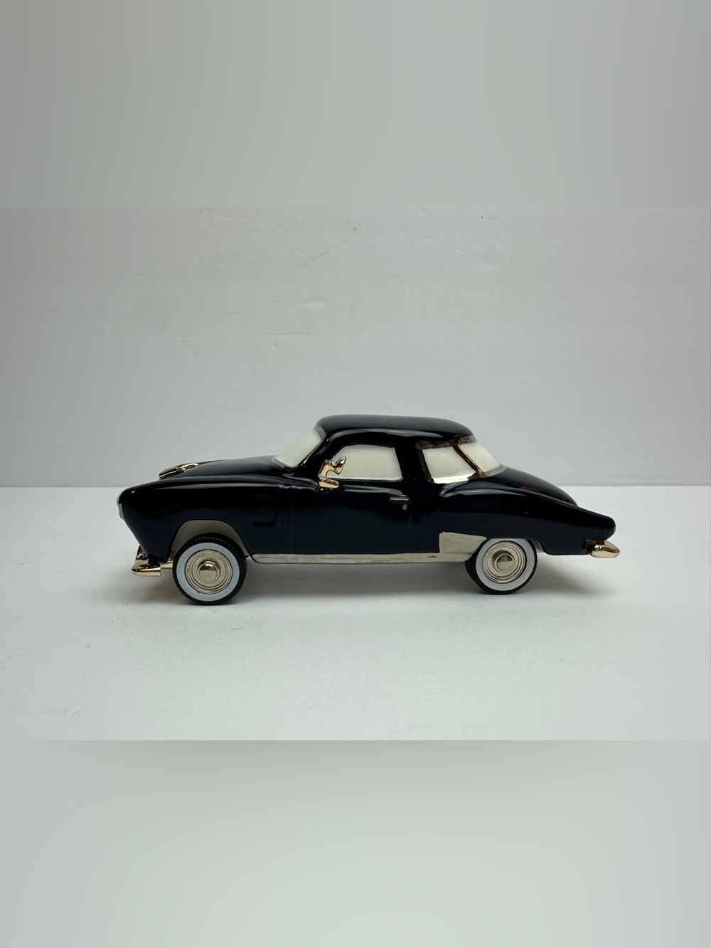 🚗🎄 Department 56 Snow Village 1950 Studebaker Classic Car Retired Collectible